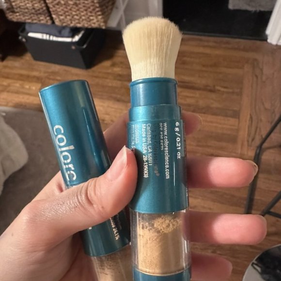 Sunforgettable® Total Protection™ Brush-On Shield SPF 50 x 2 - Picture 4 of 6